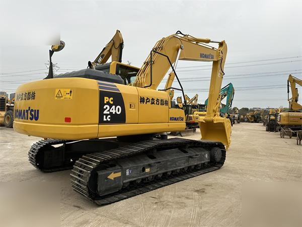 KOMATSU PC240 LC-8 - Bager goseničar: slika 3 KOMATSU PC240 LC-8 - Bager goseničar: slika 3