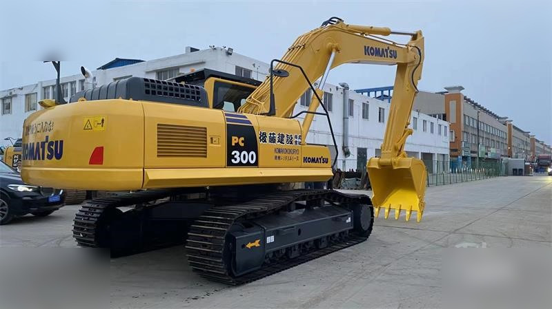 KOMATSU PC300-8M0 - Bager goseničar: slika 1 KOMATSU PC300-8M0 - Bager goseničar: slika 1