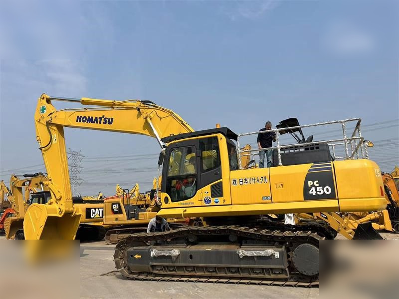 KOMATSU PC450-8 - Bager goseničar: slika 1 KOMATSU PC450-8 - Bager goseničar: slika 1