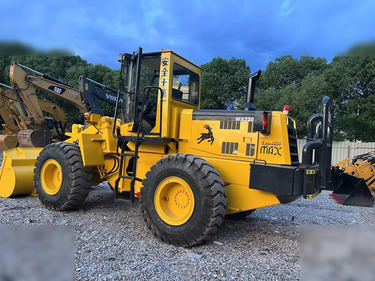 KOMATSU WA320-3 - Kolesni nakladalec: slika 2 KOMATSU WA320-3 - Kolesni nakladalec: slika 2