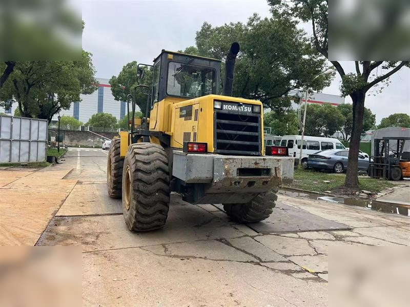 KOMATSU WA320-3 - Kolesni nakladalec: slika 4 KOMATSU WA320-3 - Kolesni nakladalec: slika 4