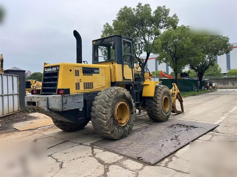 KOMATSU WA320-3 - Kolesni nakladalec: slika 3 KOMATSU WA320-3 - Kolesni nakladalec: slika 3