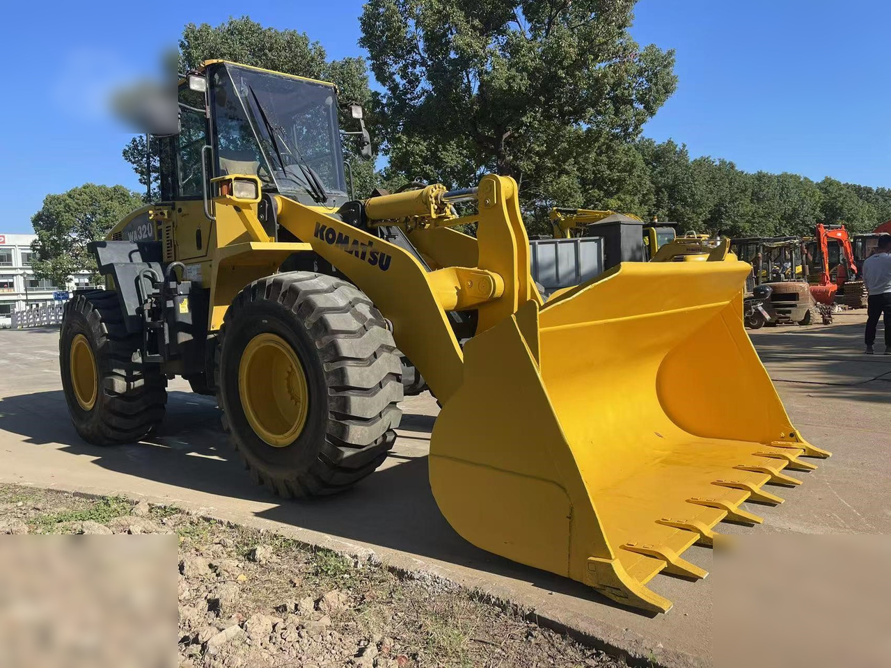 KOMATSU WA320-5 - Kolesni nakladalec: slika 2 KOMATSU WA320-5 - Kolesni nakladalec: slika 2