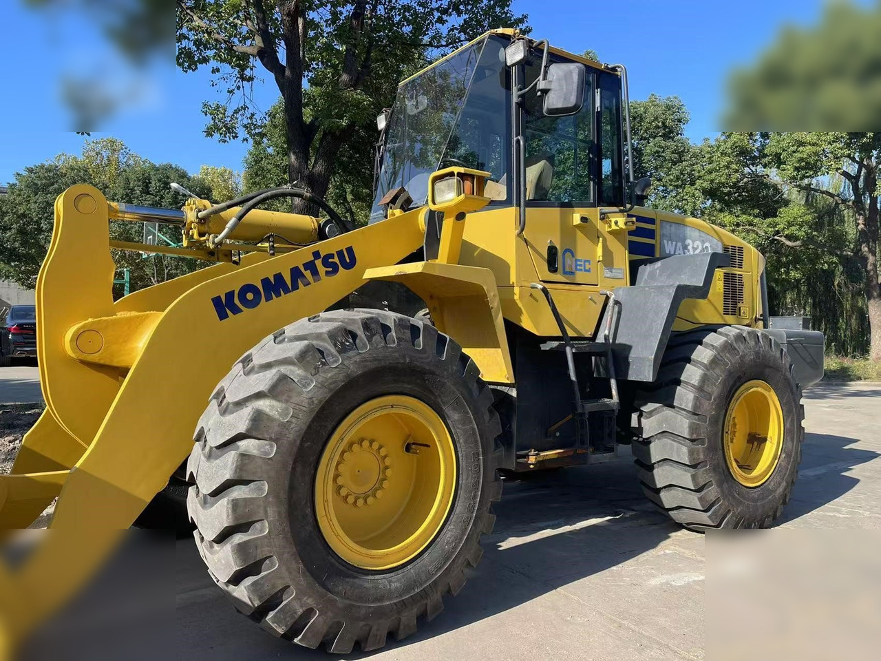 KOMATSU WA320-5 - Kolesni nakladalec: slika 4 KOMATSU WA320-5 - Kolesni nakladalec: slika 4