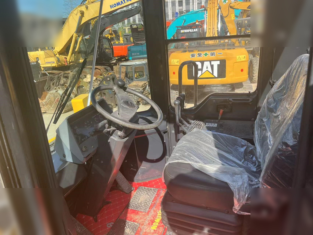 Kolesni nakladalec KOMATSU WA380-3: slika 8
