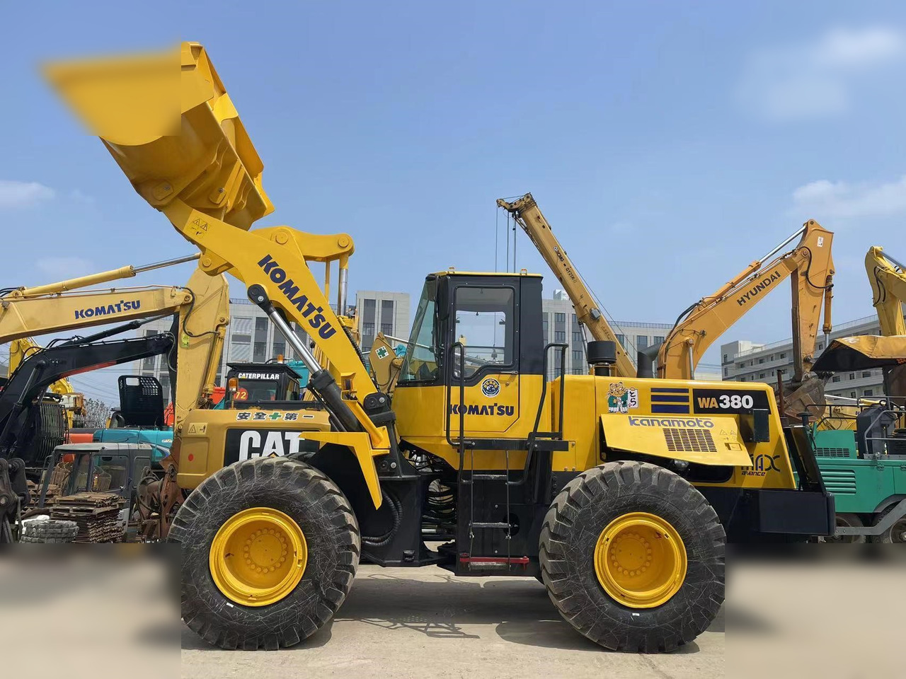 KOMATSU WA380-3 - Kolesni nakladalec: slika 1 KOMATSU WA380-3 - Kolesni nakladalec: slika 1