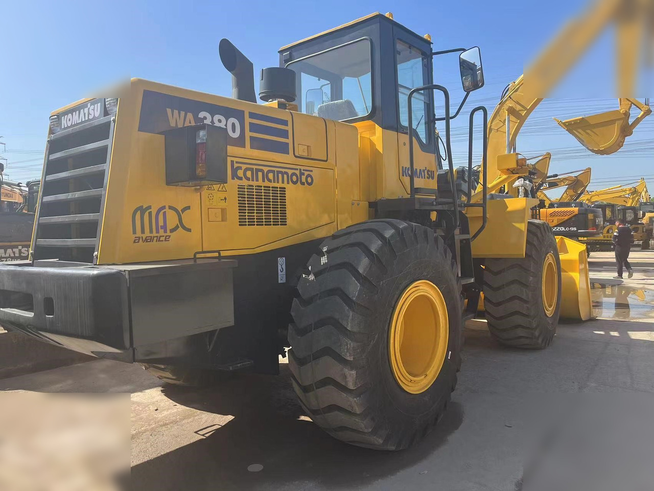 KOMATSU WA380-3 - Kolesni nakladalec: slika 2 KOMATSU WA380-3 - Kolesni nakladalec: slika 2