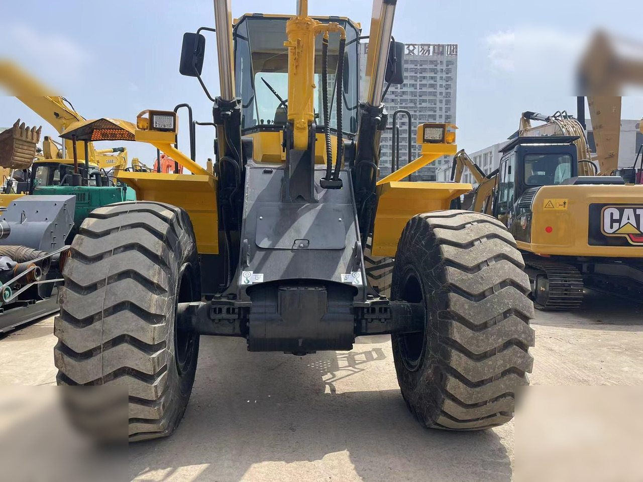 KOMATSU WA380-3 - Kolesni nakladalec: slika 4 KOMATSU WA380-3 - Kolesni nakladalec: slika 4