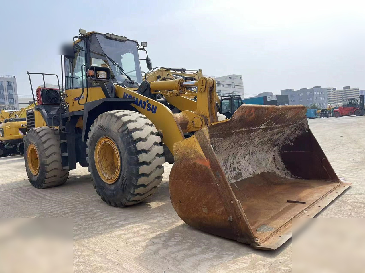 KOMATSU WA380Z-6 - Kolesni nakladalec: slika 3 KOMATSU WA380Z-6 - Kolesni nakladalec: slika 3