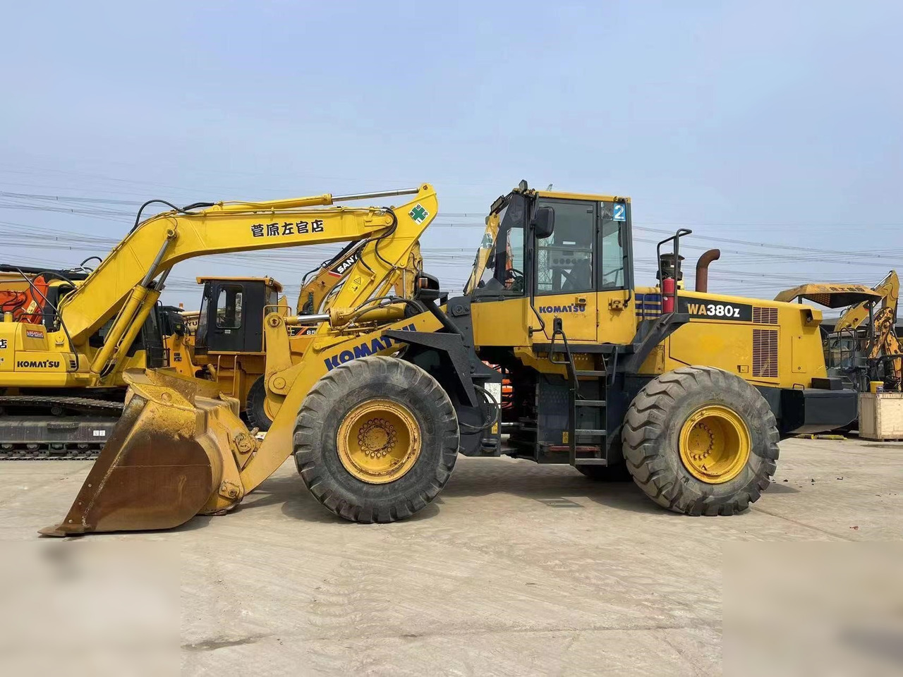 KOMATSU WA380Z-6 - Kolesni nakladalec: slika 5 KOMATSU WA380Z-6 - Kolesni nakladalec: slika 5