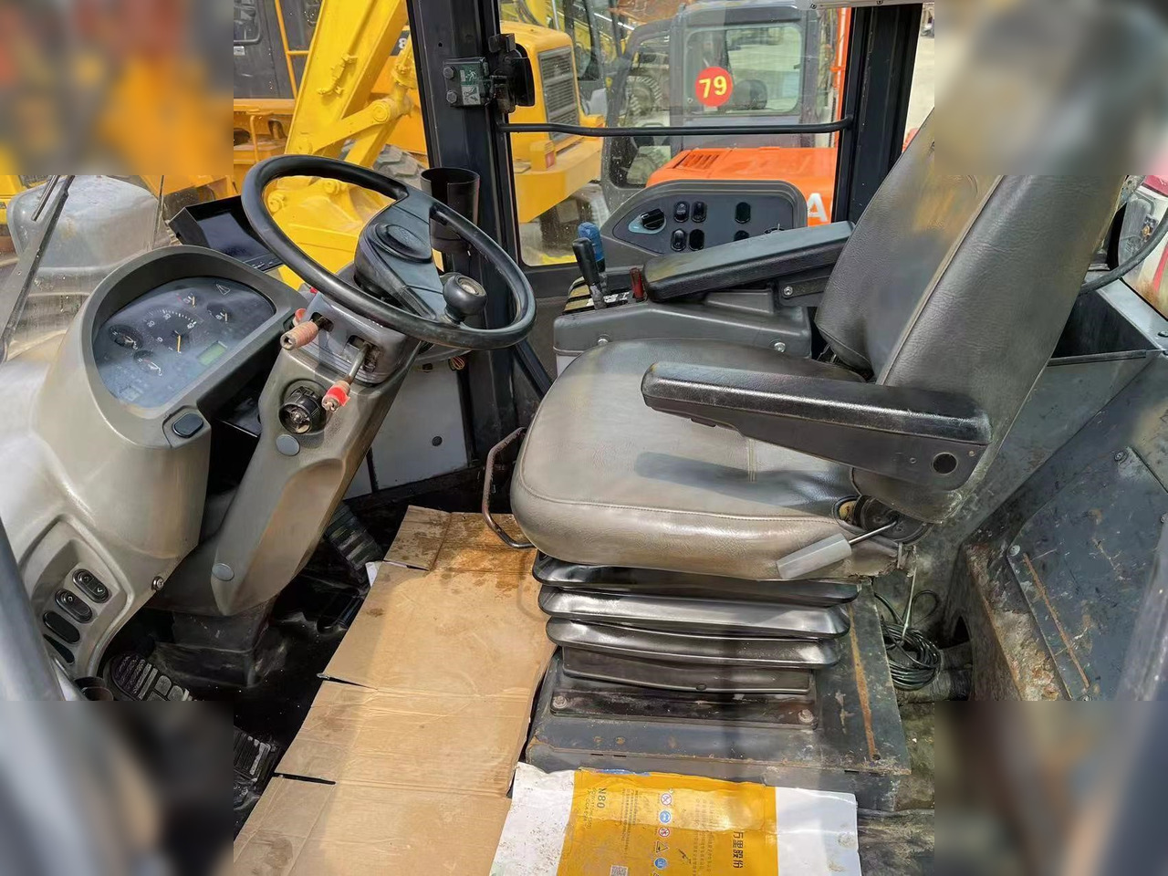 KOMATSU WA380Z-6 - Kolesni nakladalec: slika 5 KOMATSU WA380Z-6 - Kolesni nakladalec: slika 5