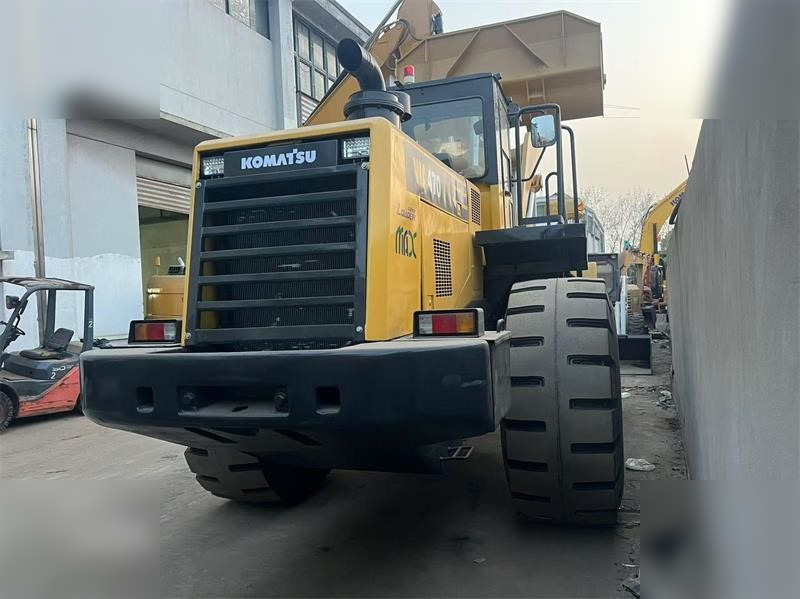 KOMATSU WA470-3 - Kolesni nakladalec: slika 4 KOMATSU WA470-3 - Kolesni nakladalec: slika 4