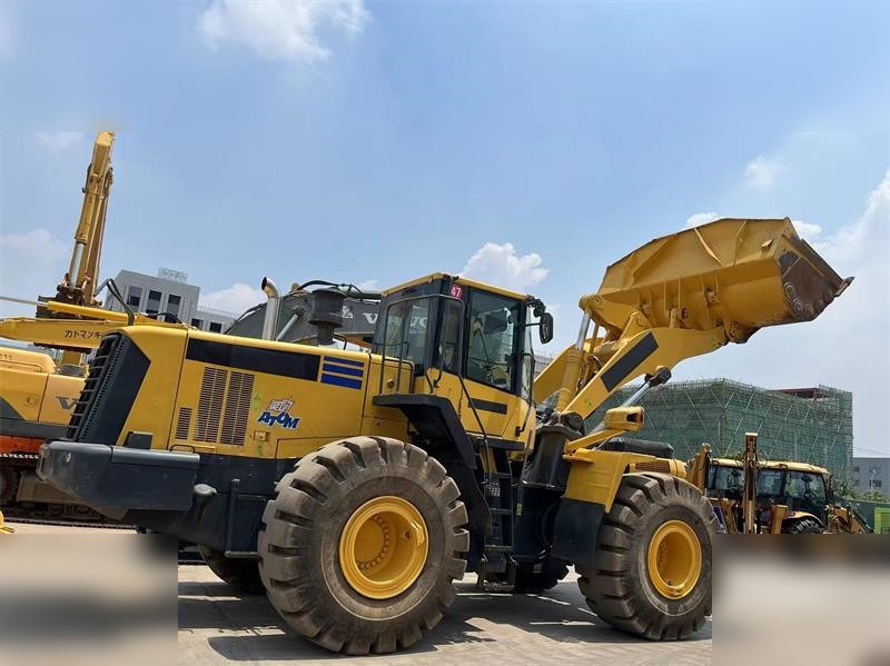KOMATSU WA470-6 - Kolesni nakladalec: slika 1 KOMATSU WA470-6 - Kolesni nakladalec: slika 1