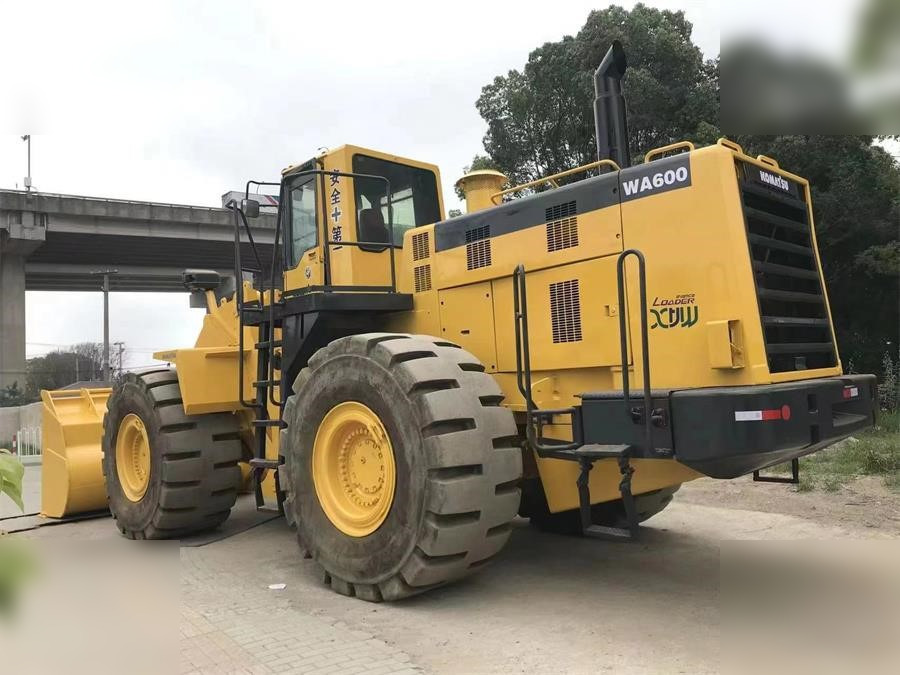KOMATSU WA600-3 - Kolesni nakladalec: slika 5 KOMATSU WA600-3 - Kolesni nakladalec: slika 5