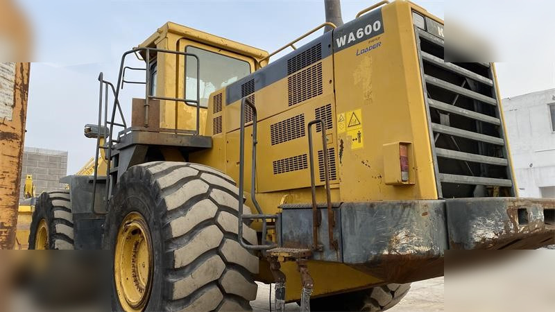 KOMATSU WA600-3 - Kolesni nakladalec: slika 5 KOMATSU WA600-3 - Kolesni nakladalec: slika 5