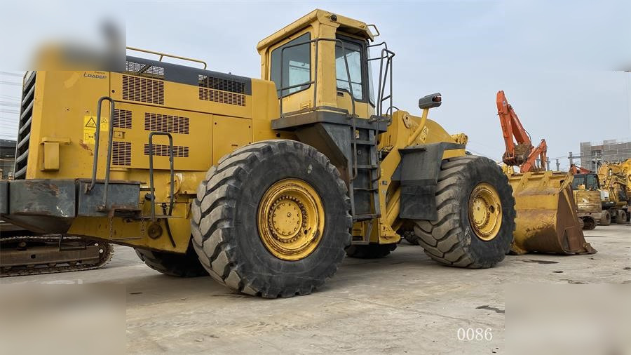 KOMATSU WA600-3 - Kolesni nakladalec: slika 3 KOMATSU WA600-3 - Kolesni nakladalec: slika 3