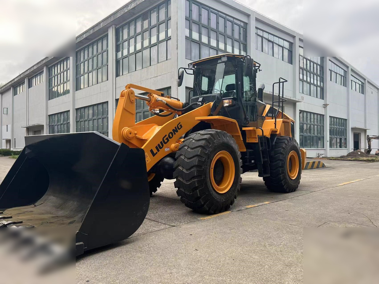 LIUGONG 856H - Kolesni nakladalec: slika 2 LIUGONG 856H - Kolesni nakladalec: slika 2