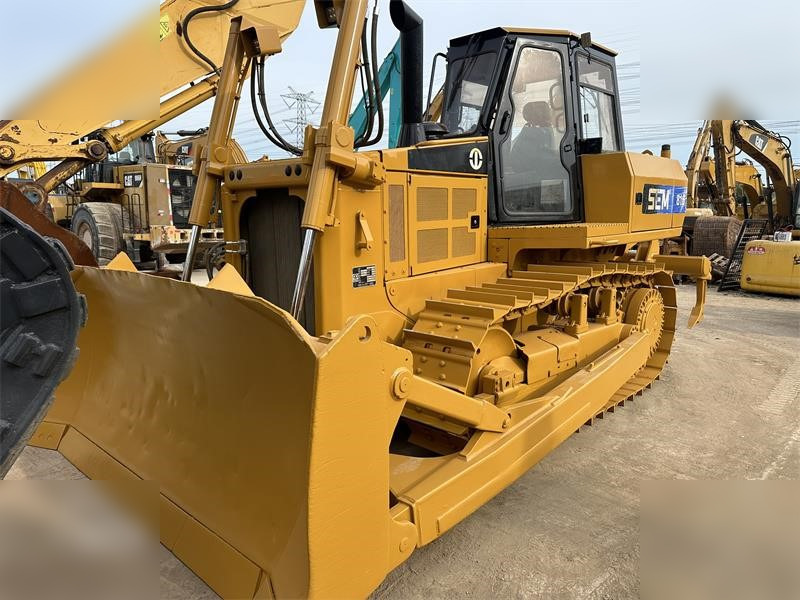 SEM 816 - Buldožer: slika 2 SEM 816 - Buldožer: slika 2