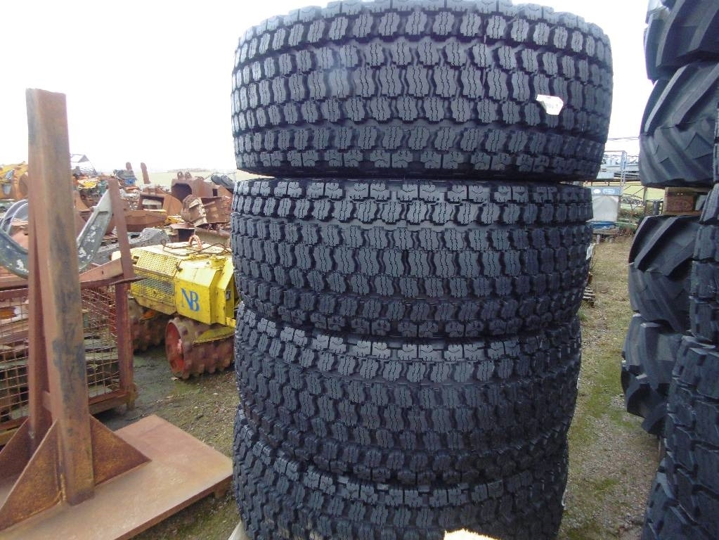 Däck BWYN 20,5X25 - Guma: slika 1 Däck BWYN 20,5X25 - Guma: slika 1