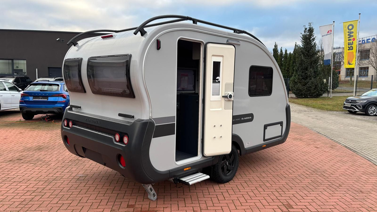 Adria Action 391 LH Sports*FUßBODEN-TEMP*SCHWENK-TISCH - Počitniška prikolica: slika 4 Adria Action 391 LH Sports*FUßBODEN-TEMP*SCHWENK-TISCH - Počitniška prikolica: slika 4