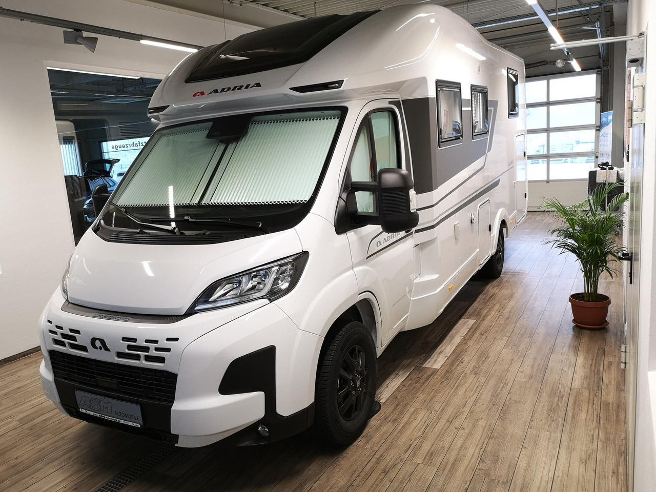 Adria Coral ALL-IN 650 DL*SOLAR*MARKISE*NAVI*SOFORT* - Polintegriran avtodom: slika 2 Adria Coral ALL-IN 650 DL*SOLAR*MARKISE*NAVI*SOFORT* - Polintegriran avtodom: slika 2