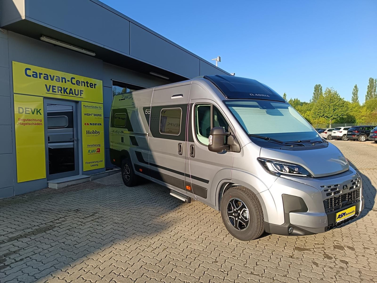 Adria Twin "60Y" 640 SLB*180 PS*4,25t MAXI*COMBI D 6E* - Kombi avtodom: slika 2 Adria Twin "60Y" 640 SLB*180 PS*4,25t MAXI*COMBI D 6E* - Kombi avtodom: slika 2