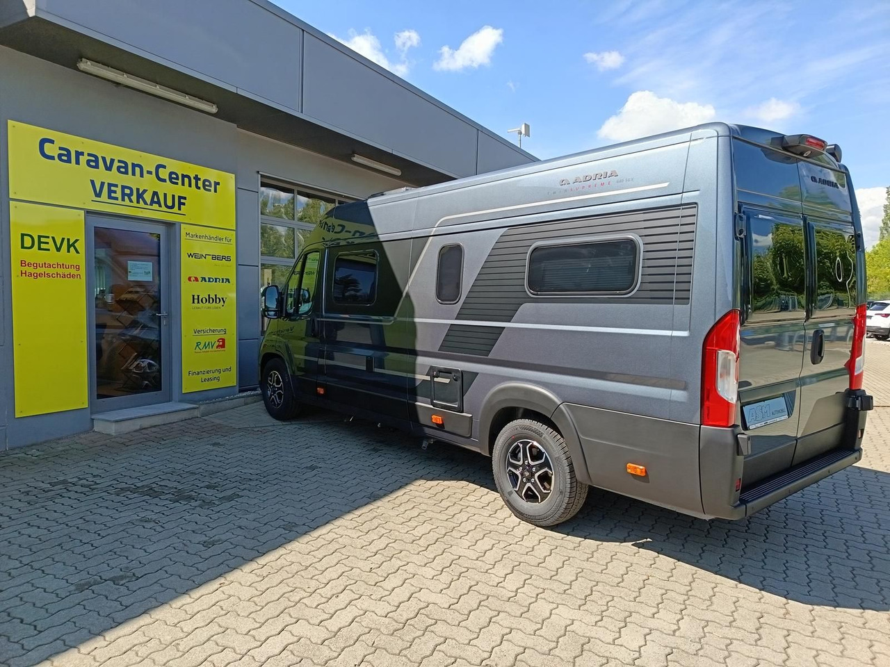 Adria Twin Edition 640 SGX Maxi 132kW*138L KÜHLSCHRANK - Kombi avtodom: slika 5 Adria Twin Edition 640 SGX Maxi 132kW*138L KÜHLSCHRANK - Kombi avtodom: slika 5