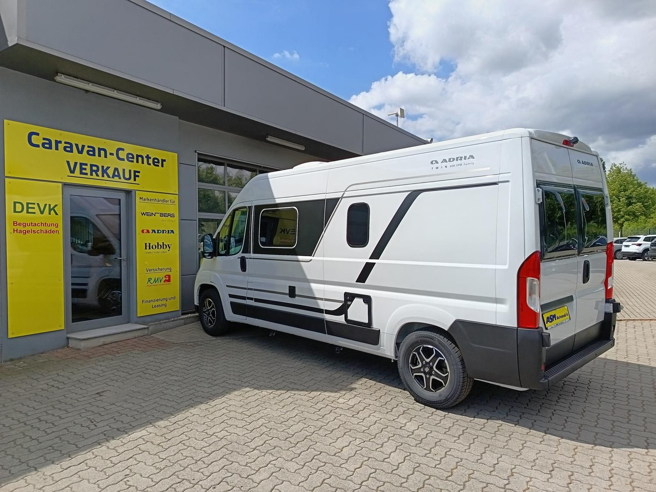 Adria Twin Twin 600 SPB Family*SAFETY*STYLE*DAB*SOFORT - Kombi avtodom: slika 4 Adria Twin Twin 600 SPB Family*SAFETY*STYLE*DAB*SOFORT - Kombi avtodom: slika 4