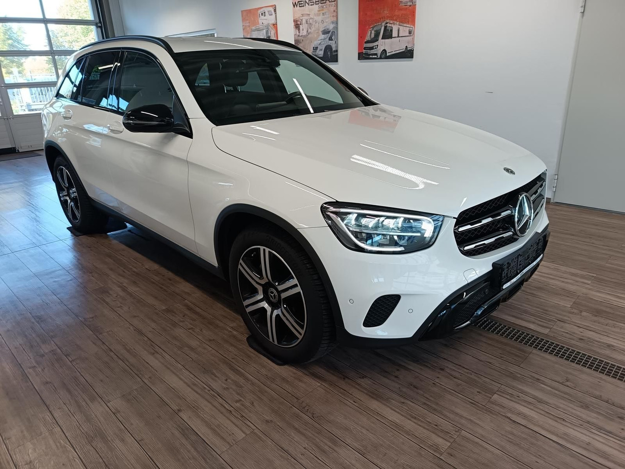 Mercedes-Benz GLC 220d AMG Line 4MATIC*AHK*NAVI*LED*R-KAM*DAB* - SUV: slika 3 Mercedes-Benz GLC 220d AMG Line 4MATIC*AHK*NAVI*LED*R-KAM*DAB* - SUV: slika 3