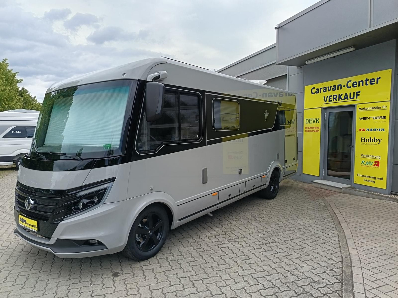 Niesmann + Bischoff iSmove 6.9 E 132 kW*AHK*SOLAR*SAT*TV*DACHKLIMA* - Integriran avtodom: slika 4 Niesmann + Bischoff iSmove 6.9 E 132 kW*AHK*SOLAR*SAT*TV*DACHKLIMA* - Integriran avtodom: slika 4