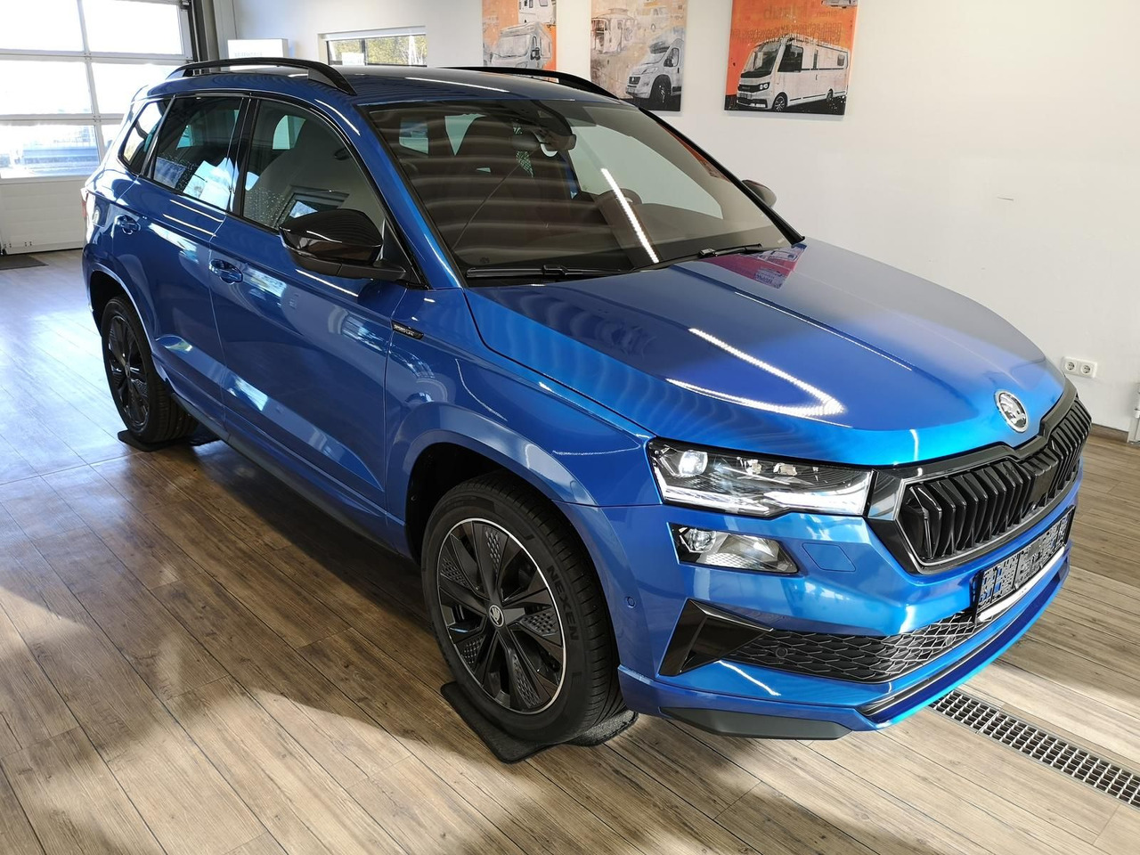 Skoda Karoq Sportline 1,5 TSI DSG*AHK*360°5J.GARANTIE* - SUV: slika 3 Skoda Karoq Sportline 1,5 TSI DSG*AHK*360°5J.GARANTIE* - SUV: slika 3