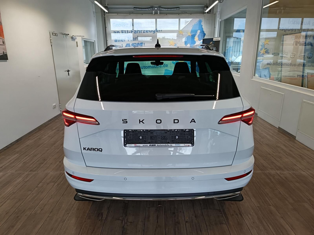 Skoda Karoq Sportline 1,5 TSI DSG*AHK*PSD*STD.HZG*NAVI - SUV: slika 5 Skoda Karoq Sportline 1,5 TSI DSG*AHK*PSD*STD.HZG*NAVI - SUV: slika 5