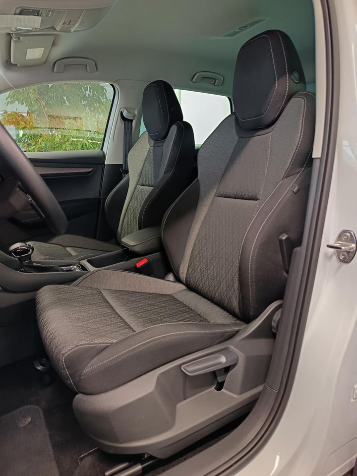 SUV Skoda Karoq Style 1,5TSI DSG*AHK-VORBER*NAVI*LED*R-KAM: slika 15