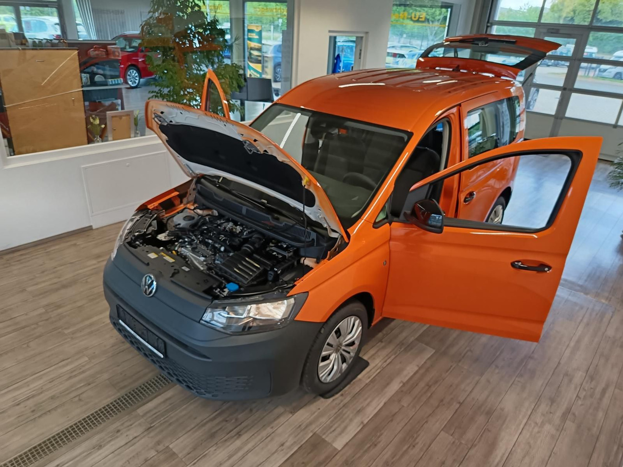 Volkswagen Caddy 2.0 TDI 75 kW*PDC*TEMP*DAB*KLIMA*5-SITZER* - Karavan: slika 2 Volkswagen Caddy 2.0 TDI 75 kW*PDC*TEMP*DAB*KLIMA*5-SITZER* - Karavan: slika 2