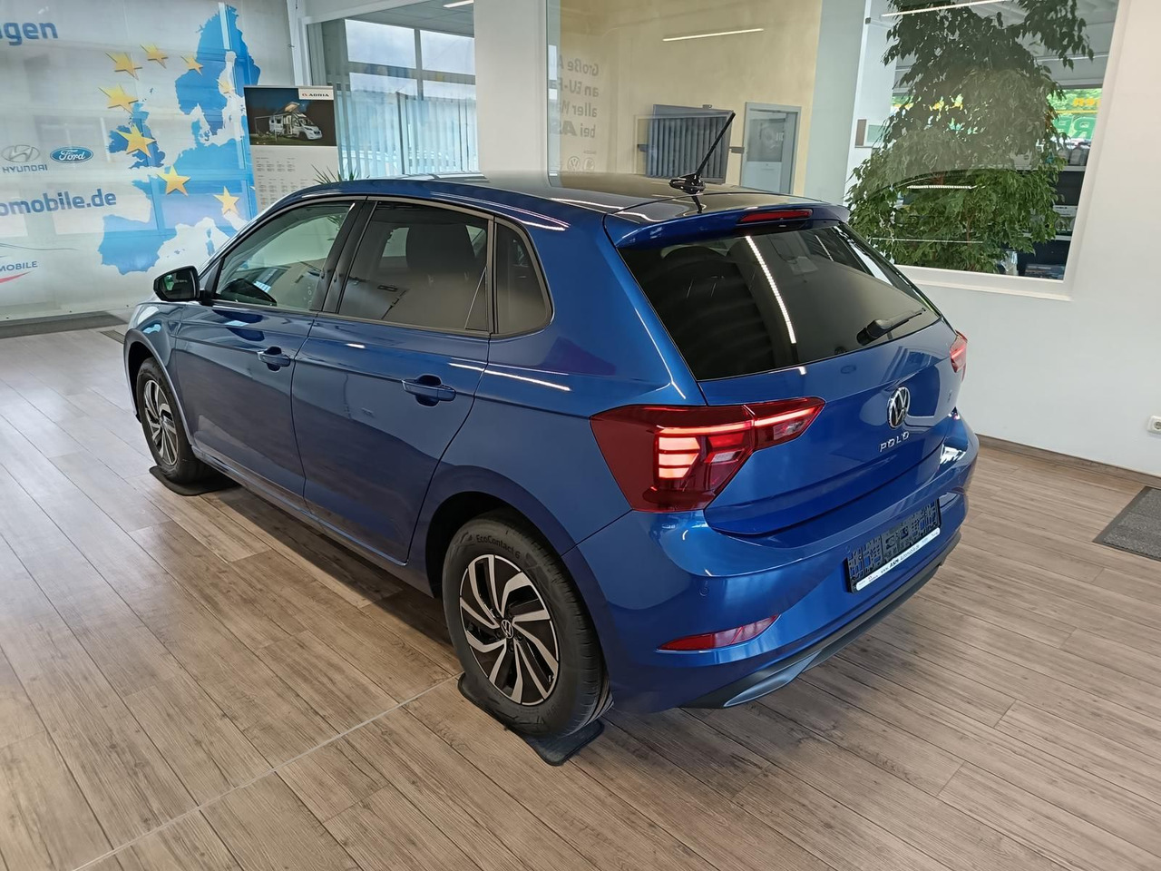Volkswagen Polo Life 1.0 TSI 70 kW*LED*R-KAM*TEMP*PDC*SHZ* - Avtomobil: slika 4 Volkswagen Polo Life 1.0 TSI 70 kW*LED*R-KAM*TEMP*PDC*SHZ* - Avtomobil: slika 4