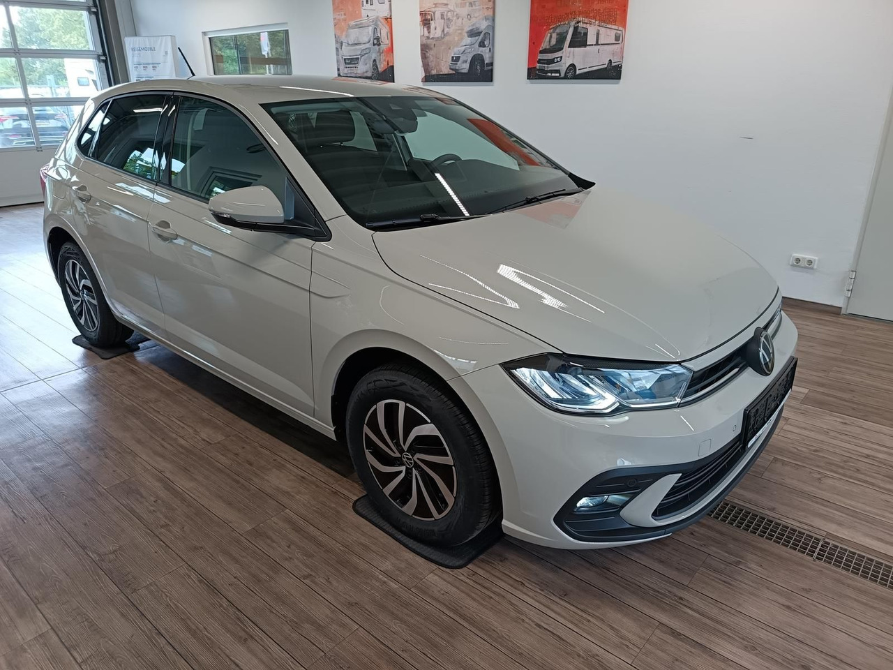 Volkswagen Polo Life 1.0 TSI 70kW DSG*LED*ACC*R-KAM*DAB*PDC - Avtomobil: slika 3 Volkswagen Polo Life 1.0 TSI 70kW DSG*LED*ACC*R-KAM*DAB*PDC - Avtomobil: slika 3