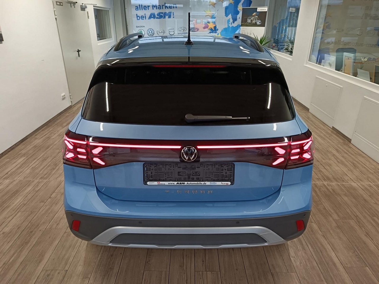 Volkswagen T-Cross Life 1.5 TSI DSG*AHK*MATRIX LED*ACC*SHZ* - SUV: slika 5 Volkswagen T-Cross Life 1.5 TSI DSG*AHK*MATRIX LED*ACC*SHZ* - SUV: slika 5