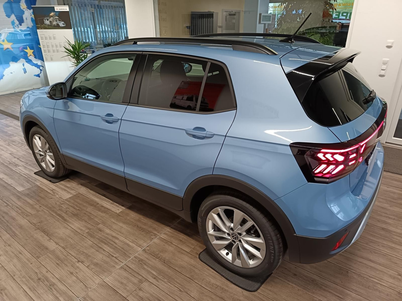 Volkswagen T-Cross Life 1.5 TSI DSG*AHK*MATRIX LED*ACC*SHZ* - SUV: slika 4 Volkswagen T-Cross Life 1.5 TSI DSG*AHK*MATRIX LED*ACC*SHZ* - SUV: slika 4