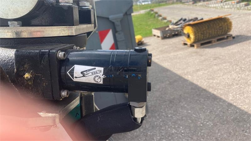 Greentec Scorpion 430-4 PLUS Hybrid bagmonteret højre - Mulčer: slika 4 Greentec Scorpion 430-4 PLUS Hybrid bagmonteret højre - Mulčer: slika 4