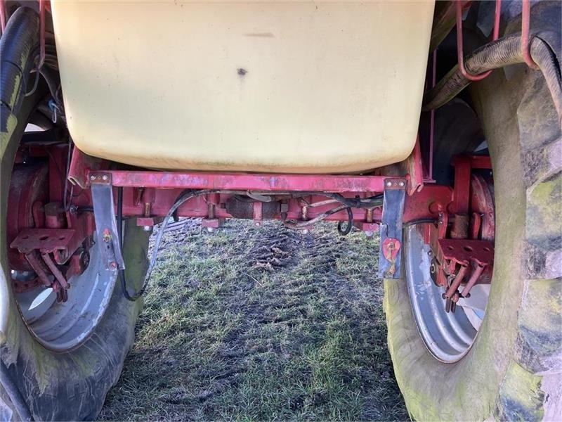 Hardi COMMANDER 4200 TWIN 28 m - Vlečna škropilnica: slika 4 Hardi COMMANDER 4200 TWIN 28 m - Vlečna škropilnica: slika 4