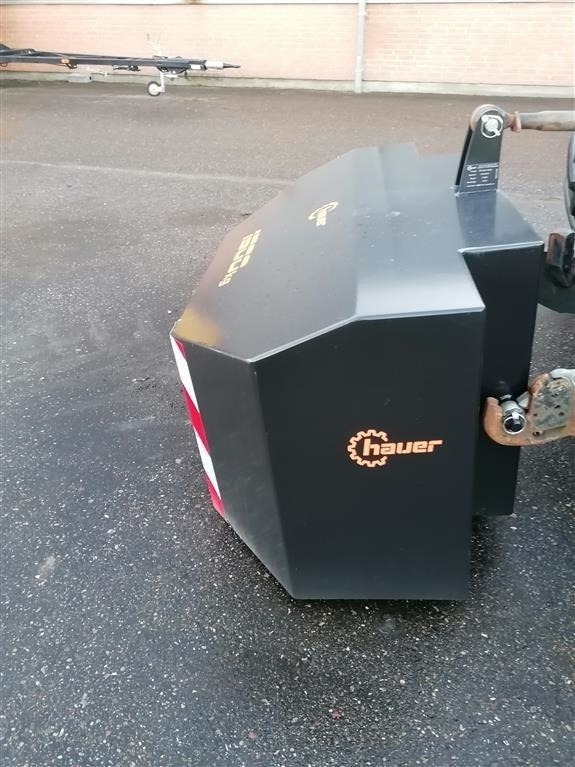 Hauer 1500 kg - Protiutež: slika 1 Hauer 1500 kg - Protiutež: slika 1