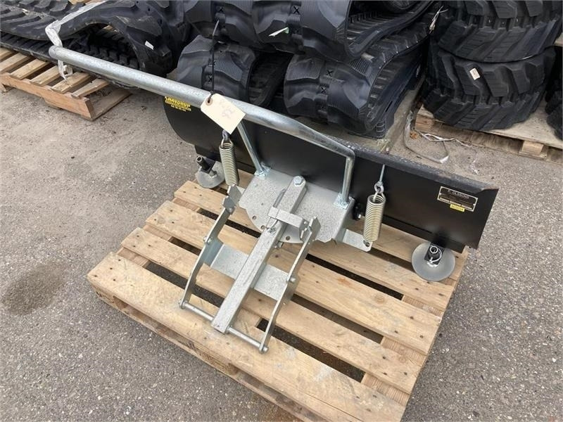 Husqvarna 125 B til R422 og P524 - Snežni plug za Kmetijski stroj: slika 2 Husqvarna 125 B til R422 og P524 - Snežni plug za Kmetijski stroj: slika 2