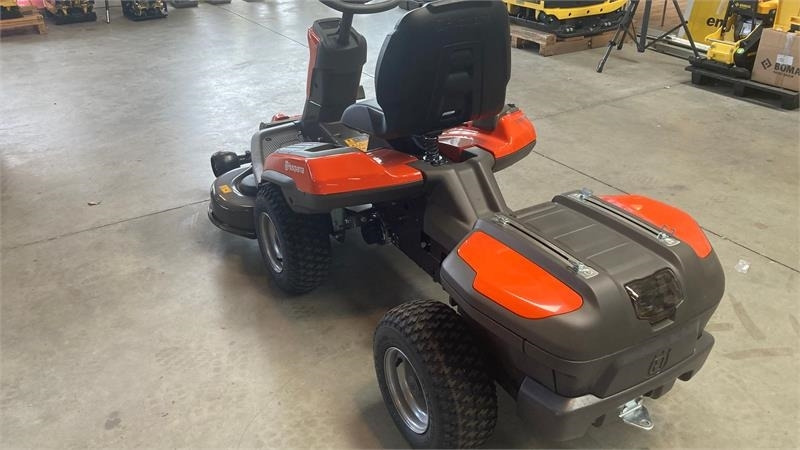 Husqvarna R200IX AWD Elektrisk - Vrtna kosilnica: slika 4 Husqvarna R200IX AWD Elektrisk - Vrtna kosilnica: slika 4