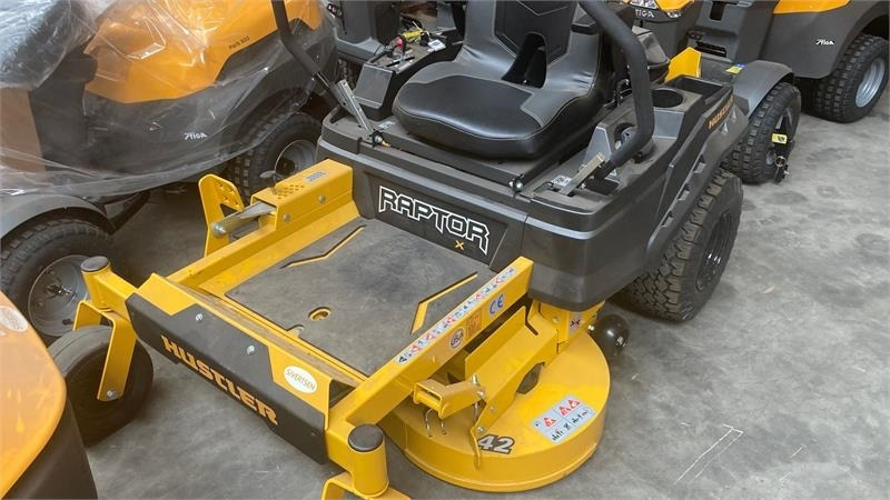 Hustler Raptor X 42 - Vrtna kosilnica: slika 1 Hustler Raptor X 42 - Vrtna kosilnica: slika 1
