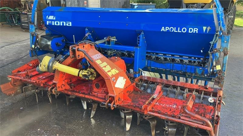 Kuhn HR 3001 M med Fiona Apollo - Sejalni kombajn: slika 1 Kuhn HR 3001 M med Fiona Apollo - Sejalni kombajn: slika 1