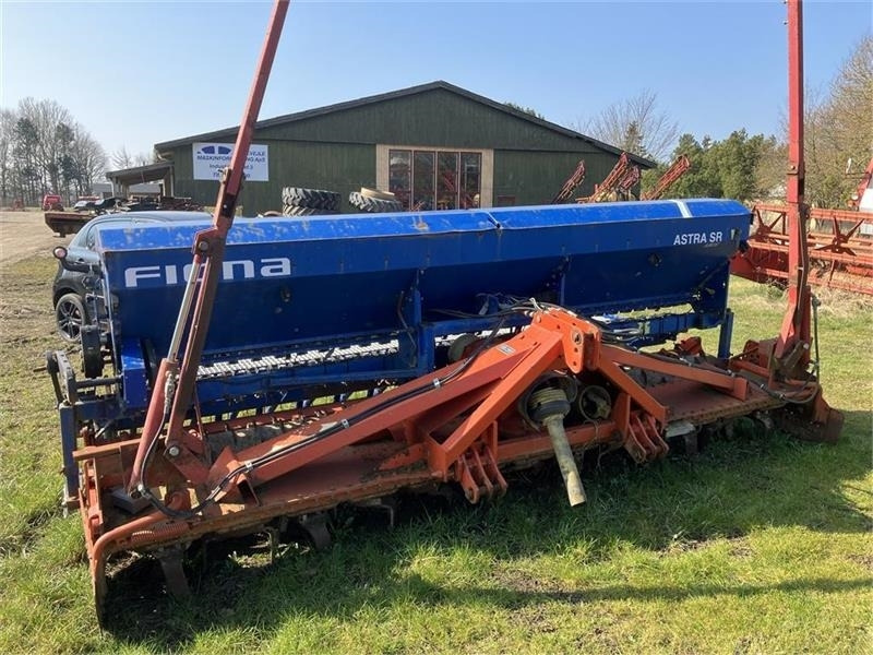 Kuhn HR 4002 Med Fiona Astra SR - Sejalni kombajn: slika 2 Kuhn HR 4002 Med Fiona Astra SR - Sejalni kombajn: slika 2