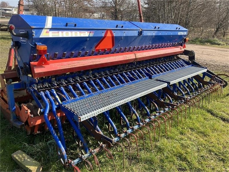 Kuhn HR 4002 Med Fiona Astra SR - Sejalni kombajn: slika 4 Kuhn HR 4002 Med Fiona Astra SR - Sejalni kombajn: slika 4