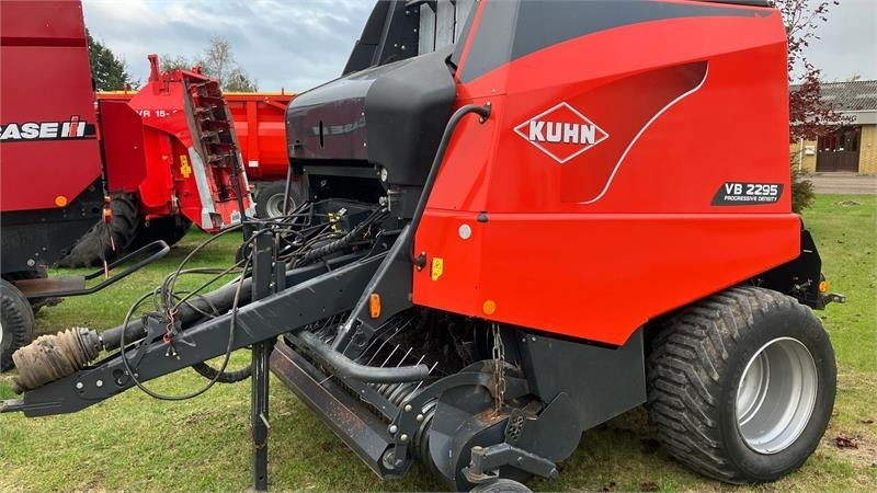 Kuhn VB 2295 - Balirka za okrogle bale: slika 1 Kuhn VB 2295 - Balirka za okrogle bale: slika 1