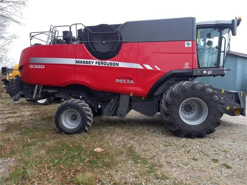 Massey Ferguson 9380 DELTA 35 fods Powerflow - Kombajn harvester: slika 4 Massey Ferguson 9380 DELTA 35 fods Powerflow - Kombajn harvester: slika 4