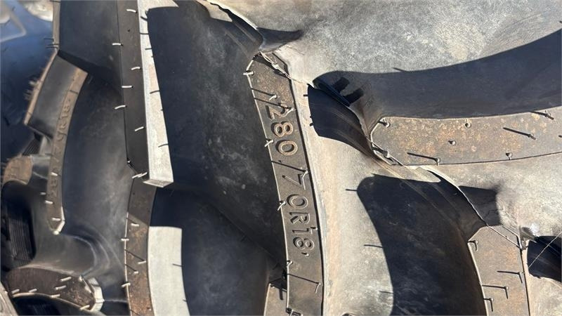 Mitas 420/70-24 - Guma za Komunalno/ Posebno vozilo: slika 1 Mitas 420/70-24 - Guma za Komunalno/ Posebno vozilo: slika 1